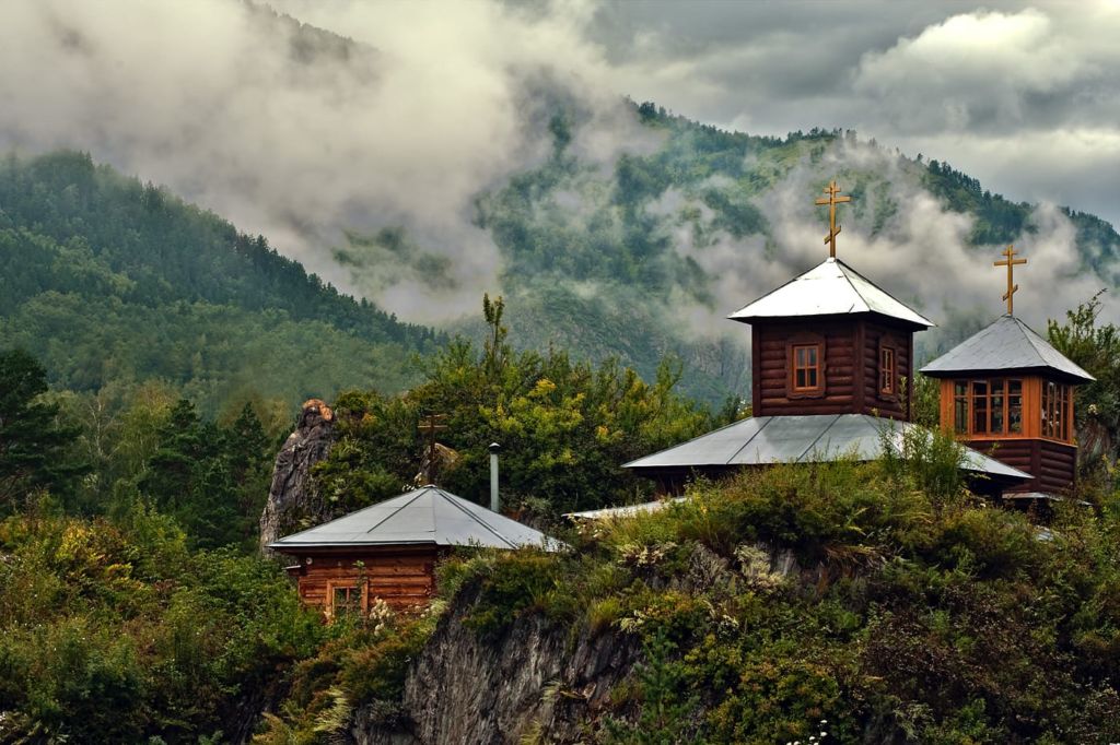uploads/7_Altai_Pathmos-Kirche_des_Hl._Johannes_des_Evangelisten.jpg