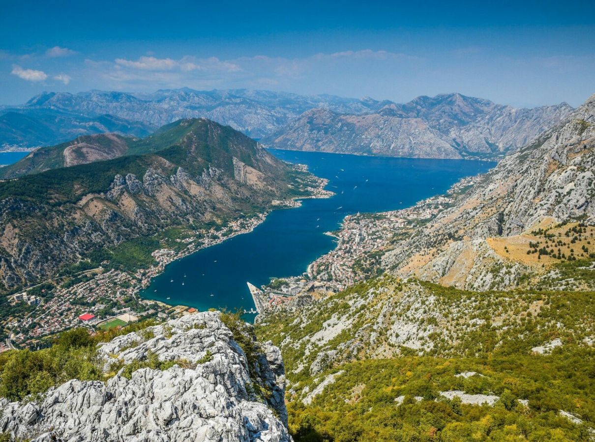 uploads/Kotor_Bucht_3w2haQj.jpg